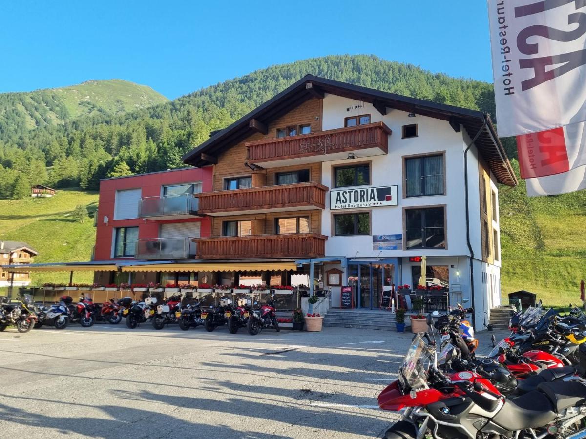 Hotel Astoria Ulrichen Exterior photo