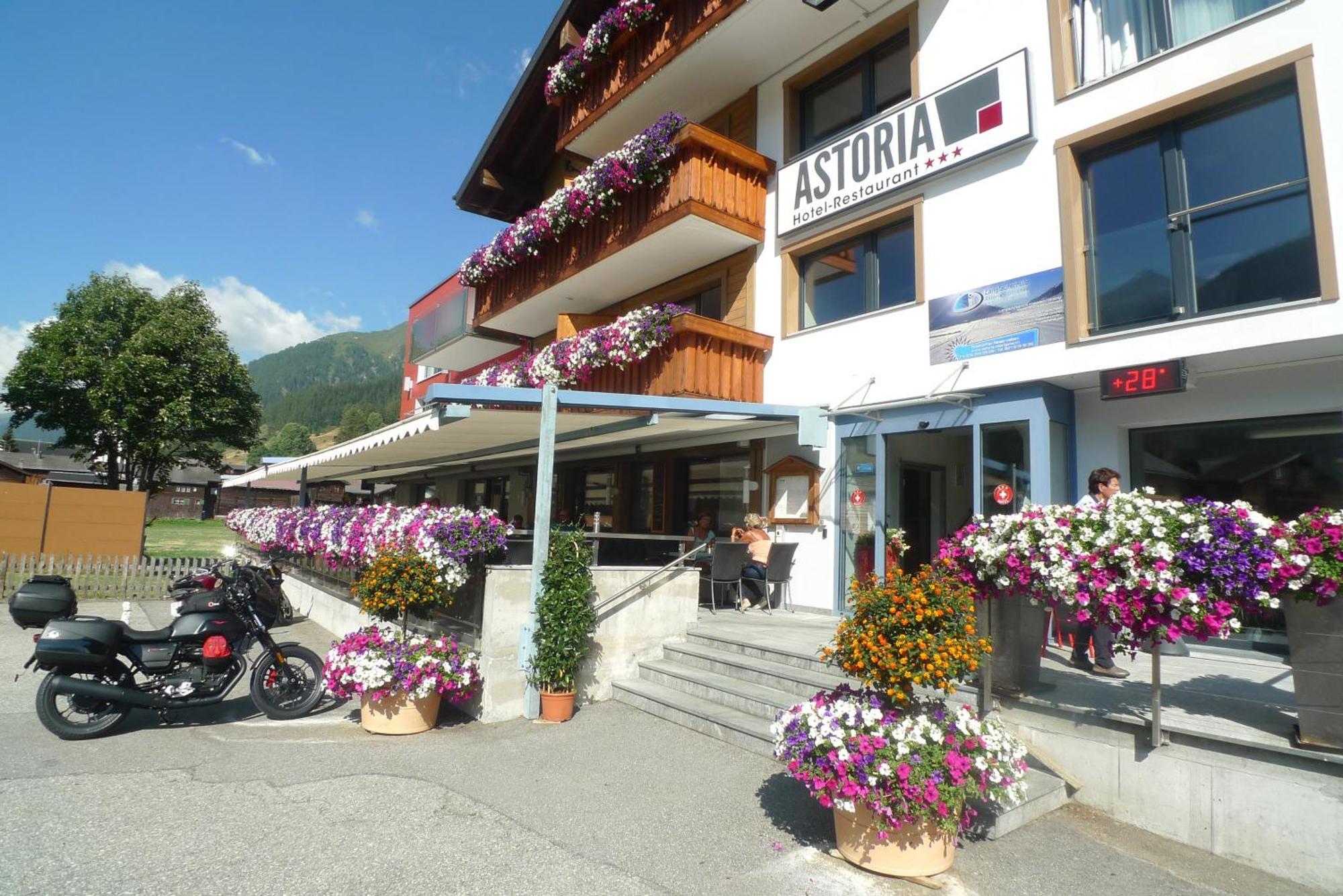 Hotel Astoria Ulrichen Exterior photo